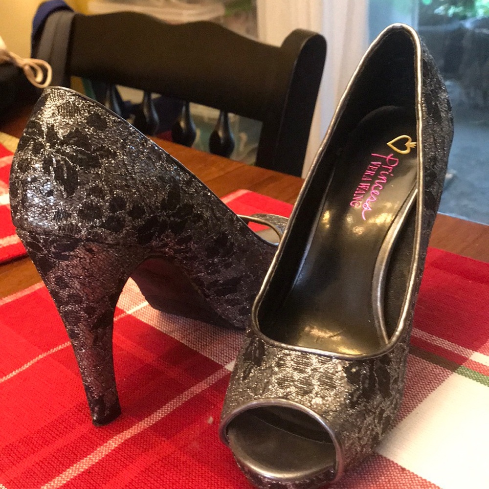 Vera wang princess high heels